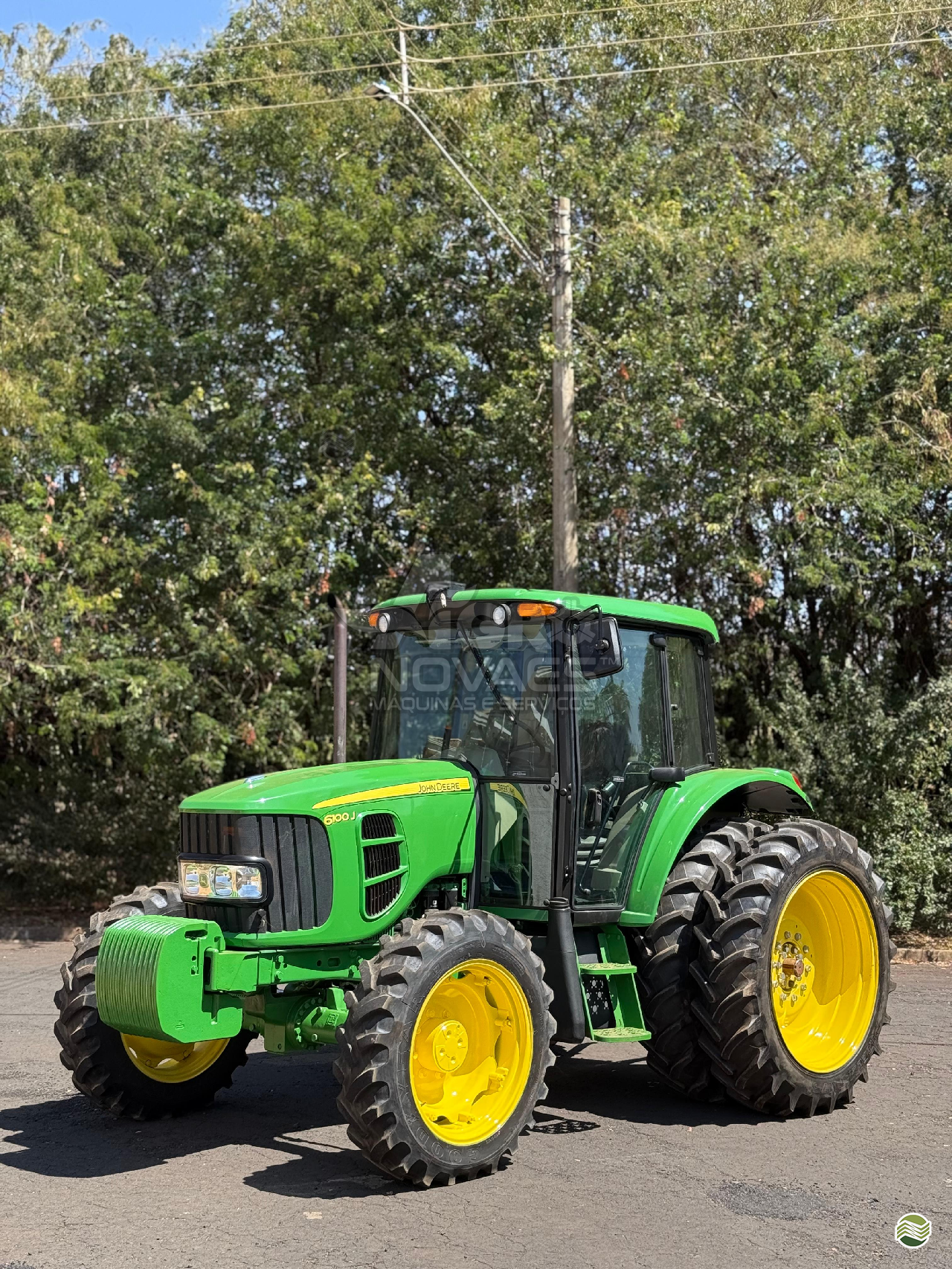 TRATOR JOHN DEERE JOHN DEERE 6100J Tração 4x4 Agro Novaes Máquinas Agrícolas FERNANDOPOLIS SÃO PAULO SP